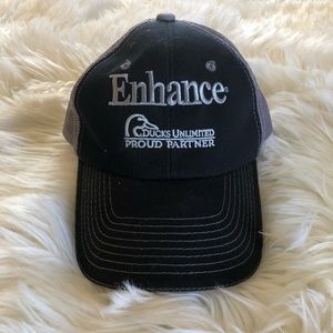 Euc Enhance mwah back ball cap